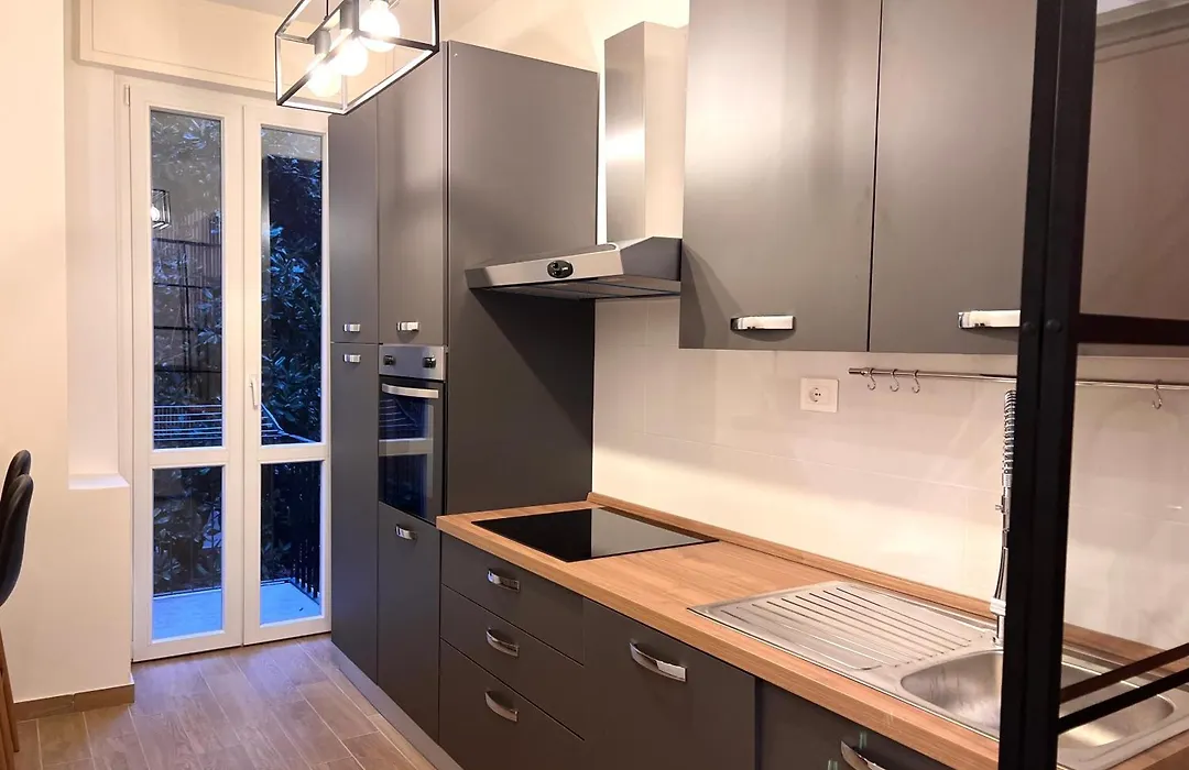 Luxury San Siro Apartment, 5 Min Metro, Balcony & Fast Wifi-1