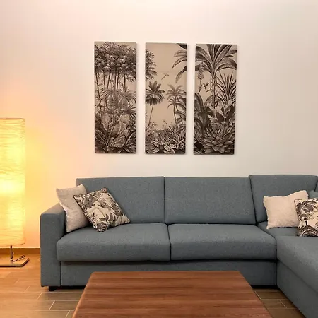 Luxury San Siro Apartment, 5 Min Metro, Balcony & Fast Wifi-2